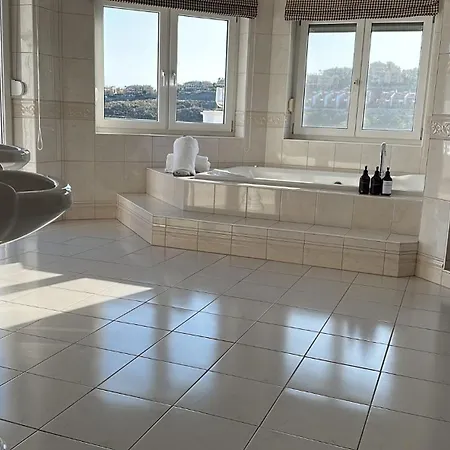 Pool - Sauna - Cinema - Hot Tub - Sleeps 10 - Pets Estepona