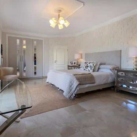 Villa Pool - Sauna - Cinema - Hot Tub - Sleeps 10 - Pets