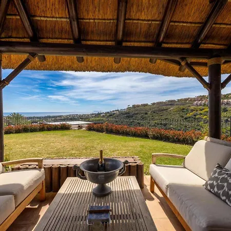 Pool - Sauna - Cinema - Hot Tub - Sleeps 10 - Pets Villa Estepona