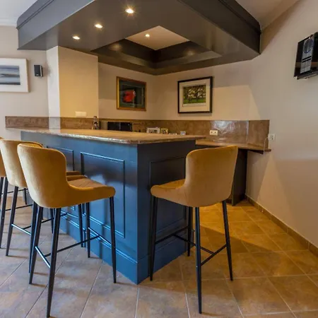 Pool - Sauna - Cinema - Hot Tub - Sleeps 10 - Pets Villa *