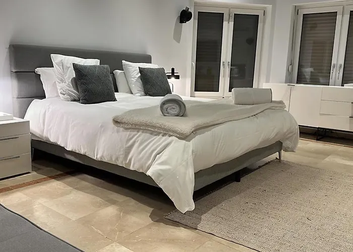 Willa Pool - Sauna - Cinema - Hot Tub - Sleeps 10 - Pets *