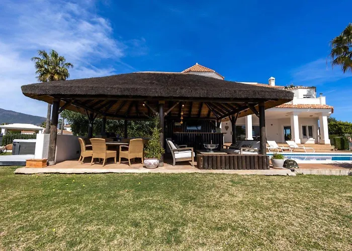 Willa Pool - Sauna - Cinema - Hot Tub - Sleeps 10 - Pets *