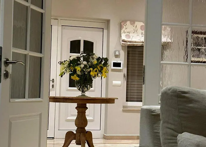 Pool - Sauna - Cinema - Hot Tub - Sleeps 10 - Pets *