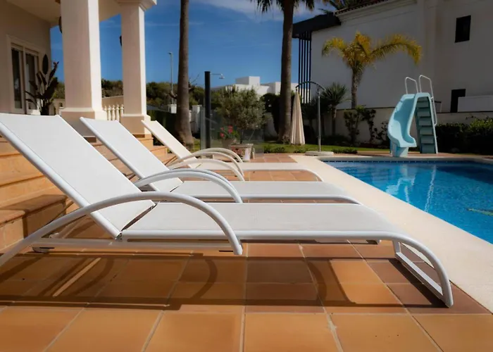 Willa Pool - Sauna - Cinema - Hot Tub - Sleeps 10 - Pets Estepona